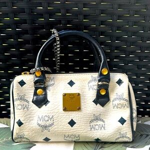 🌺🌺❤️‍🔥RARE Mini MCM Boston Bag W Chain🔥